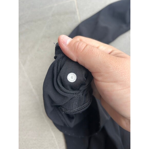 Lululemon leggings 23in Black size 6 - Picture 8 of 8